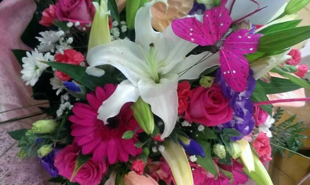 http://www.morairaonline24.com/images/fionas_flowerpower_5_1.jpg